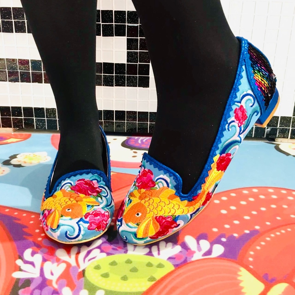 Irregular Choice Womens Pescado Oro NEW Sequin Flats 11 42 Rainbow Pride Fish